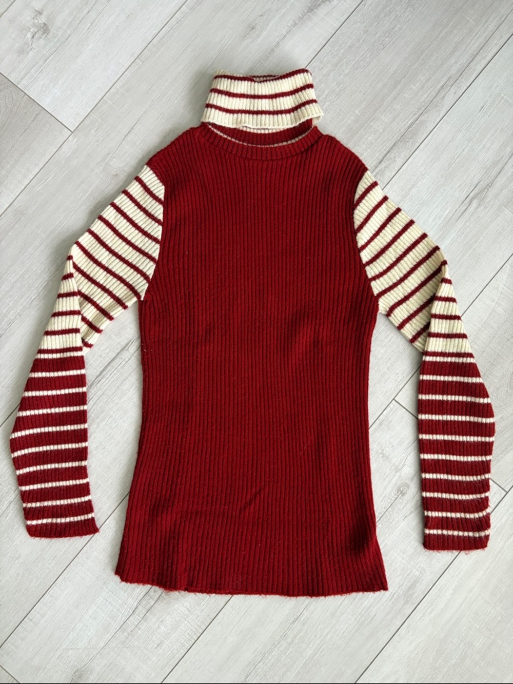 Vintage Women's Red Ribbed Turtleneck Sweater with Stripe Sleeves